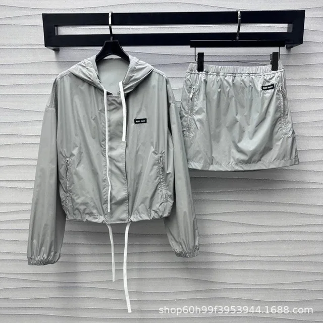 Gray Hooded Windbreaker Light Gray Casual Jacket