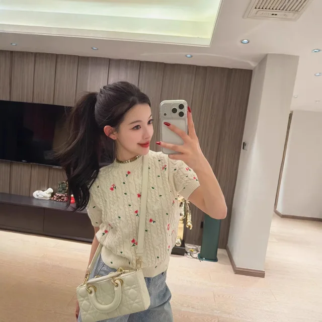 Knitted Floral Cream Short Sleeve Sweater