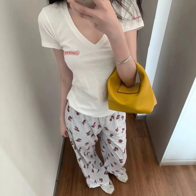 Unbranded V-Neck White Casual T-Shirt